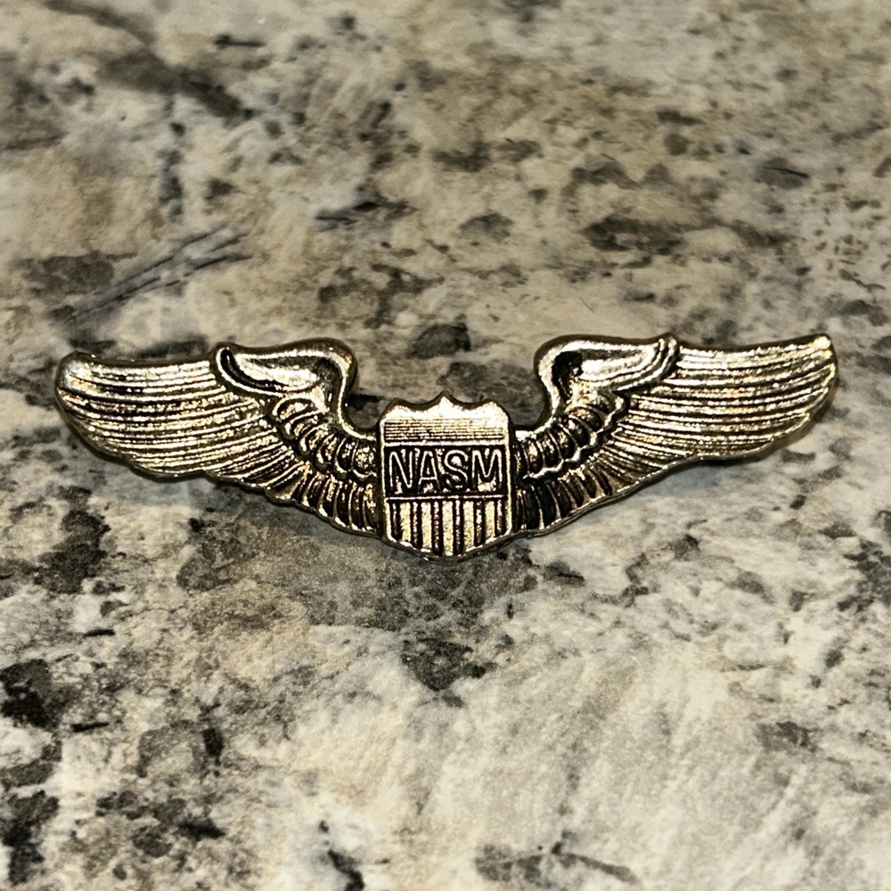 NASM‎ Collar Lapel Pin Smithsonian National Air Space Museum Wings Badge H1